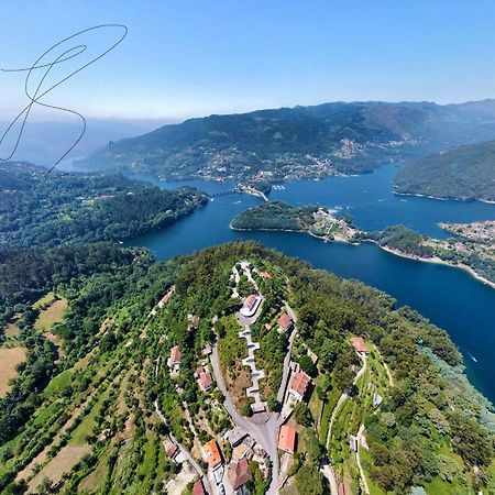 Casa Da Lage - Geres - 1 Lareira Tradicional - 1 Lareira Com Recuperador De Calor Para Aquecimento - Lenha Incluida - Vistas Rio - Piscina Sazonal Dış mekan fotoğraf