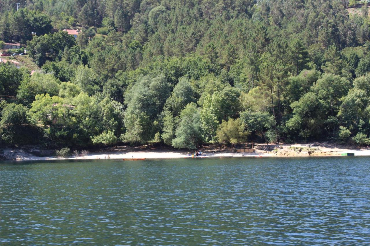 Casa Da Lage - Geres - 1 Lareira Tradicional - 1 Lareira Com Recuperador De Calor Para Aquecimento - Lenha Incluida - Vistas Rio - Piscina Sazonal Dış mekan fotoğraf