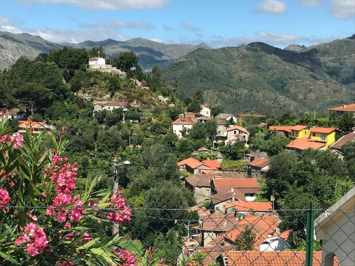 Casa Da Lage - Geres - 1 Lareira Tradicional - 1 Lareira Com Recuperador De Calor Para Aquecimento - Lenha Incluida - Vistas Rio - Piscina Sazonal Dış mekan fotoğraf